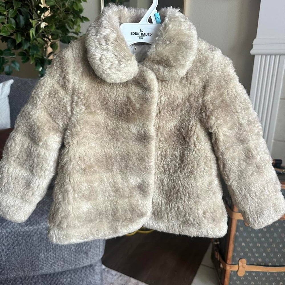 Kate Spade Toddler Girls 24M Cream Faux Fur Coat Gold Polka Dot